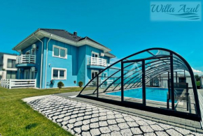 Willa Azul - Podgrzewany basen, klimatyzacja w całym obiekcie in Sarbinowo